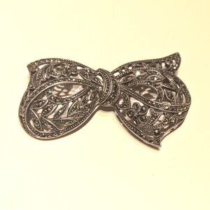 Vintage Sterling silver Marcasite Bow Brooch